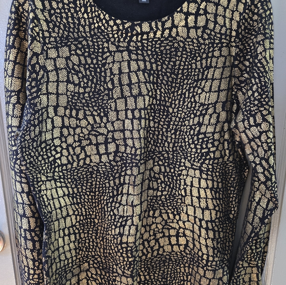 Beautiful gold/black sweater